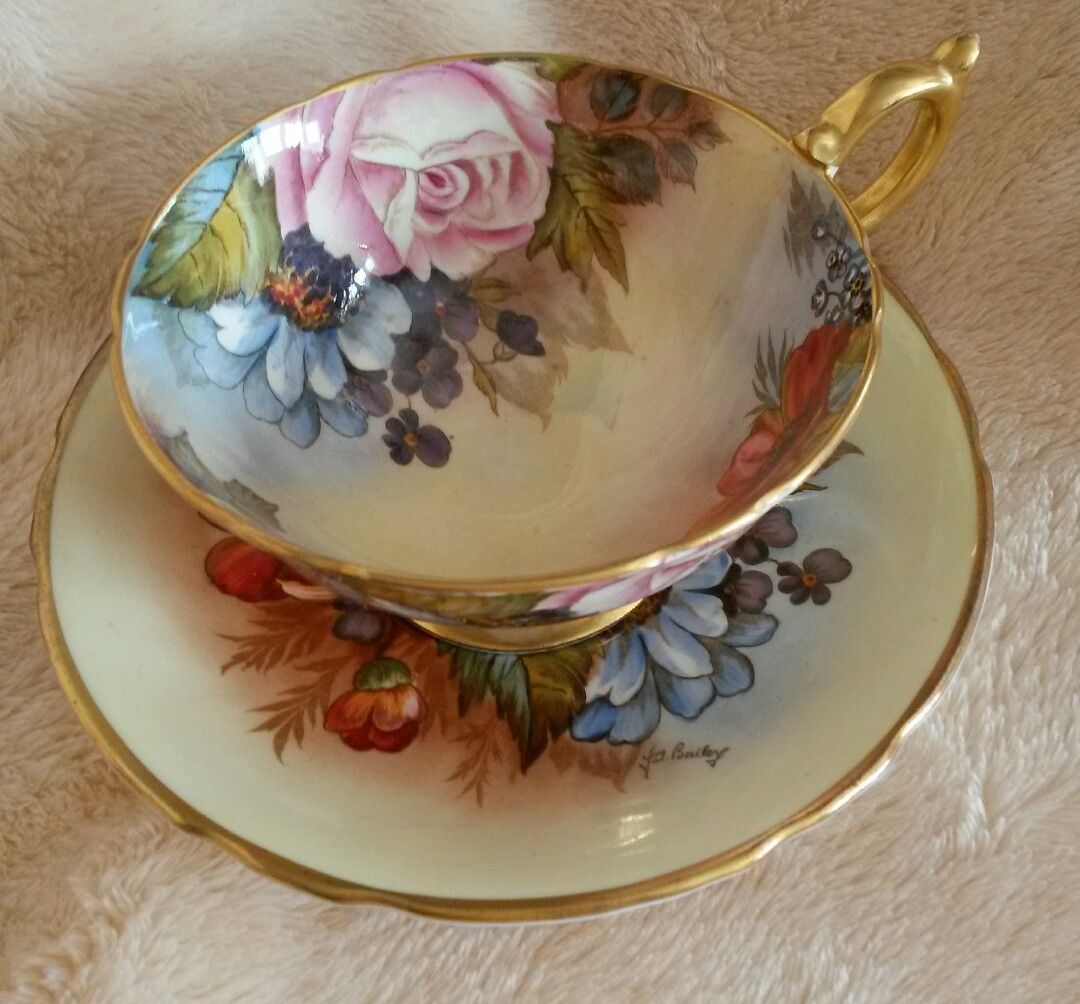 Aynsley : les tasses à thé avec soucoupe de collection à prix astronomiques !